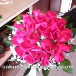 Fusya Pembe gullerden gelin Buketi
